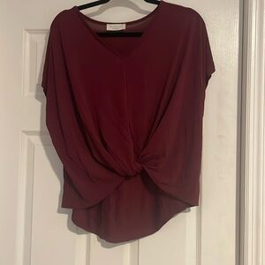 V-neck flows high low T